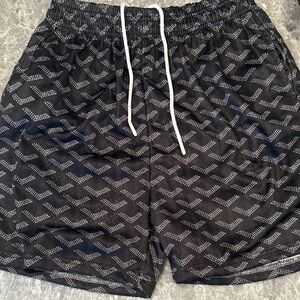 Asylum Men's Black and Gray Patterned Medium Shorts